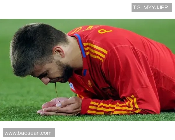 当今足坛最红火的明星球员盘点与他们的辉煌成就分析